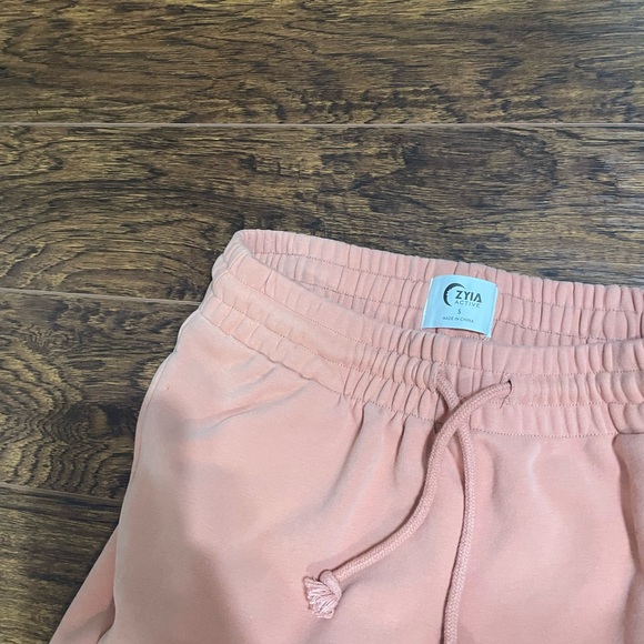 ZYIA Coral Jogger Pants - Picture 2 of 3